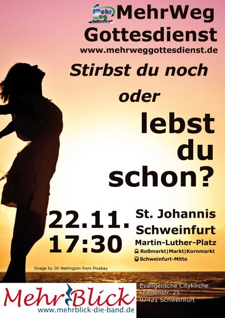 Eine Frauensilhouette vor einem Sonnenaufgang